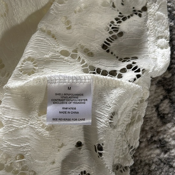 Gorgeous unworn Romeo + Juliet couture top - Picture 6 of 7